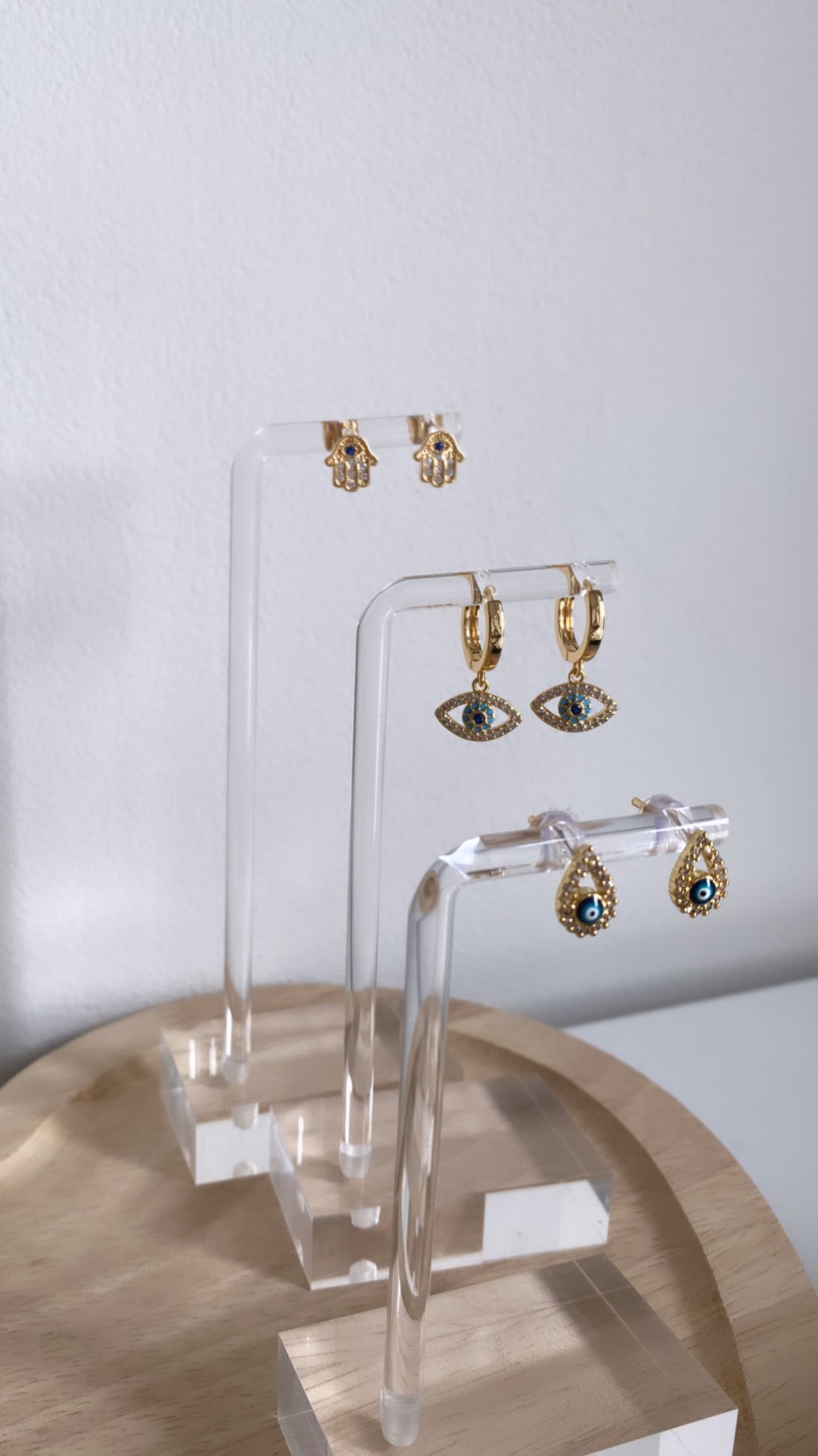 Iris Earring in Yellow Gold with Black Diamonds