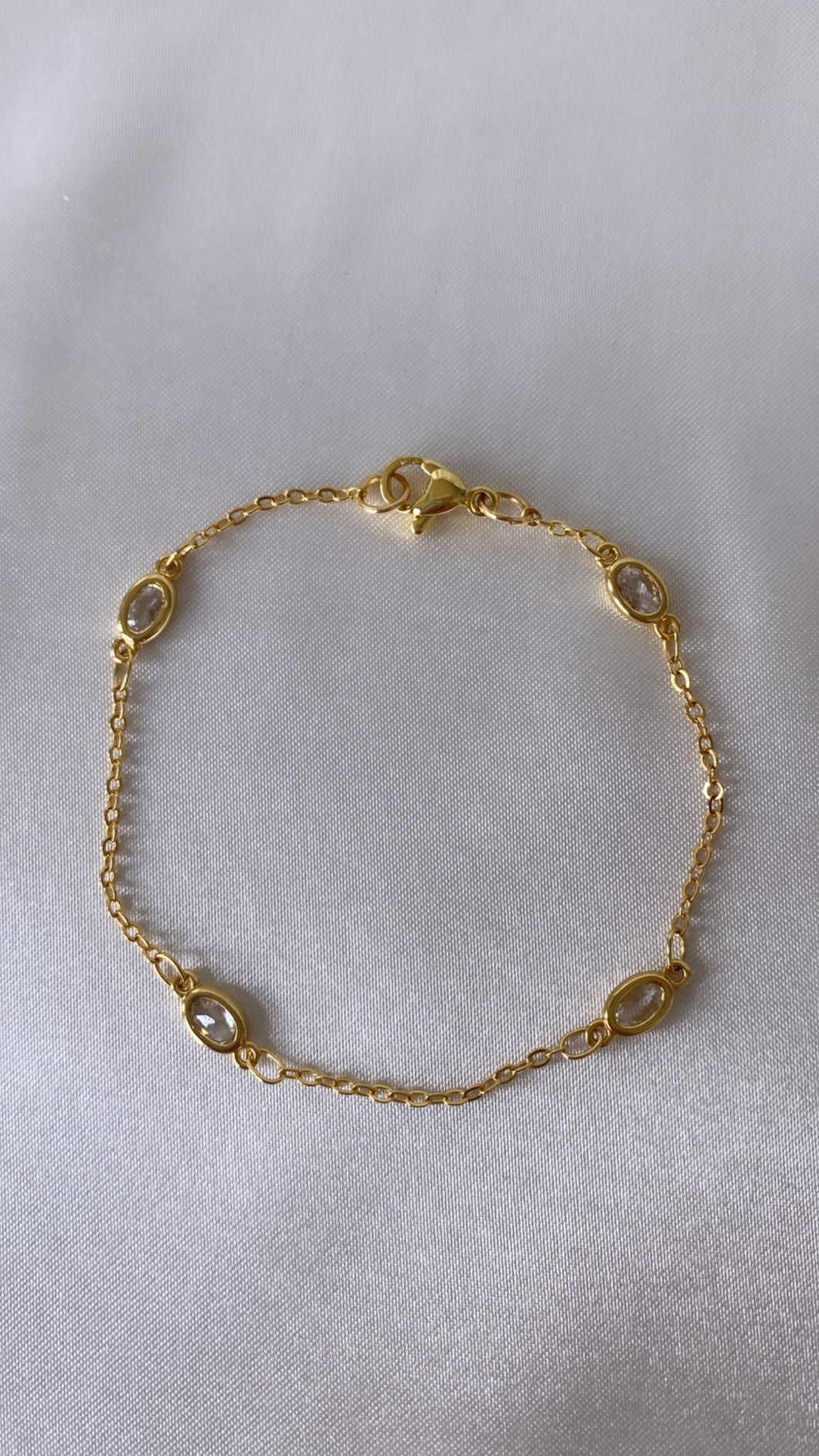 Dainty Oval Cut Handmade Bracelet