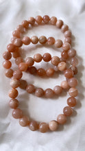 Load image into Gallery viewer, Sunstone Infinity Bracelet
