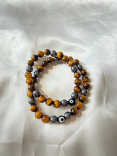 Load image into Gallery viewer, Tiger&#39;s eye x Hematite protection Infinity Bracelet
