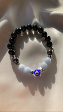 Load image into Gallery viewer, Can&#39;t Be Broken Infinity Bracelet
